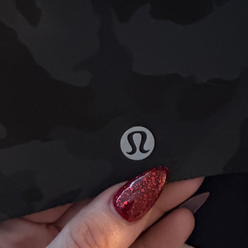 Lululemon Black Camouflage Sports Bra- 34C - Picture 4 of 12